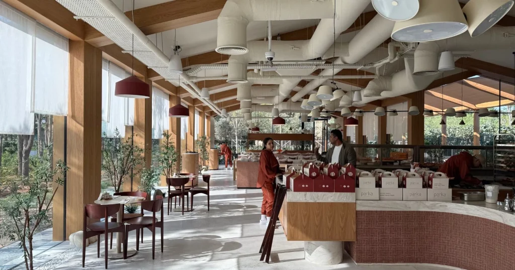 parka barkhouse sharjah arab1
